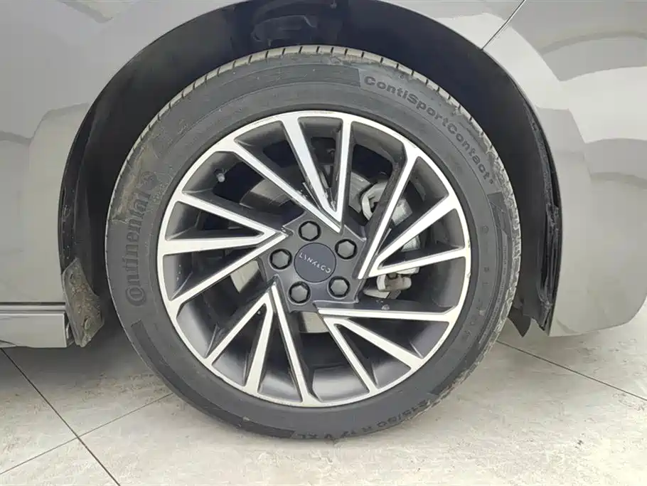 Lynk & Co 03 2022 1.5TD DCT Power Plus фото 6