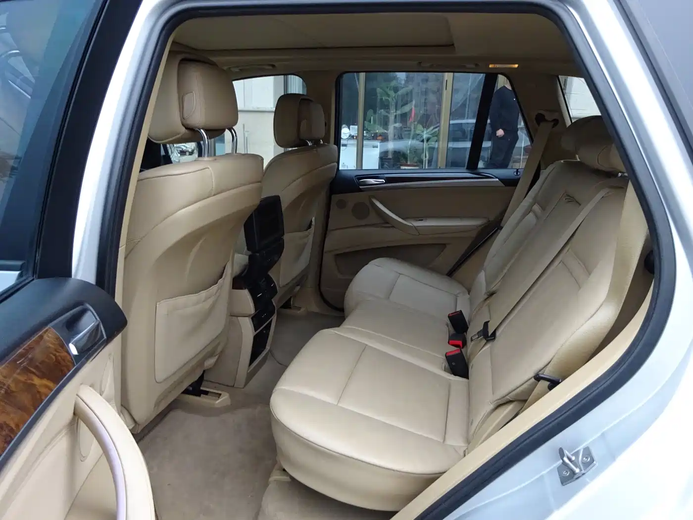 BMW X5 (Import) 2011 xDrive35i Leading Edition фото 16