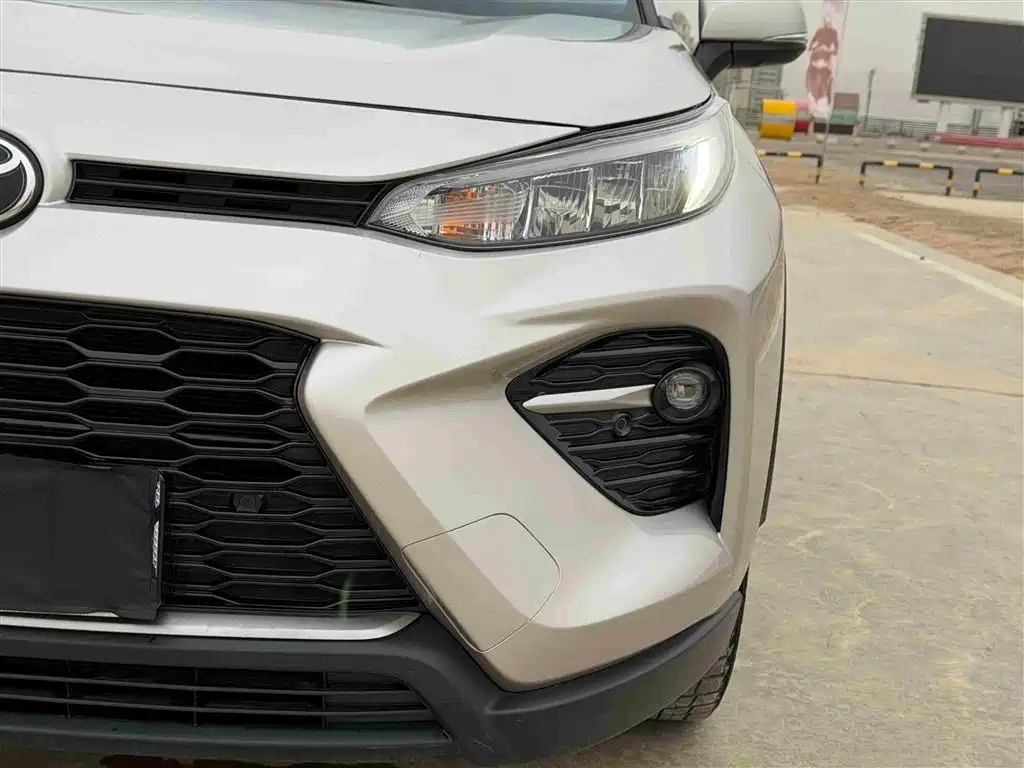 Toyota Wildlander 2022 2.0L CVT AWD Luxury PLUS Edition фото 13