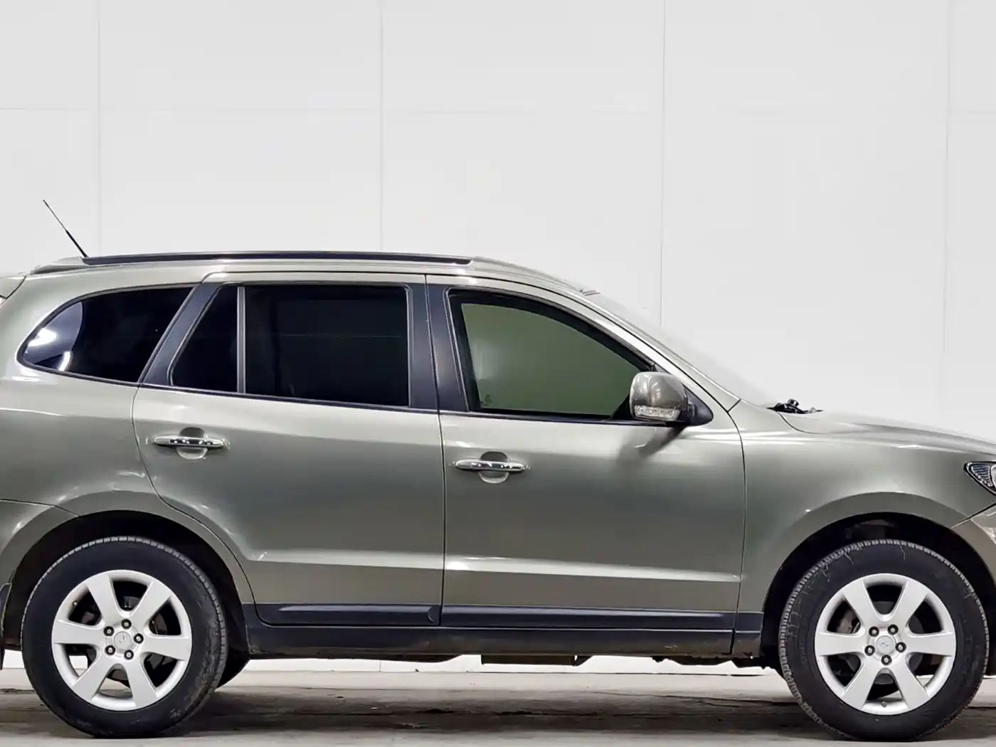 Hyundai Santa Fe Classic 2009 2.7 Luxury фото 7