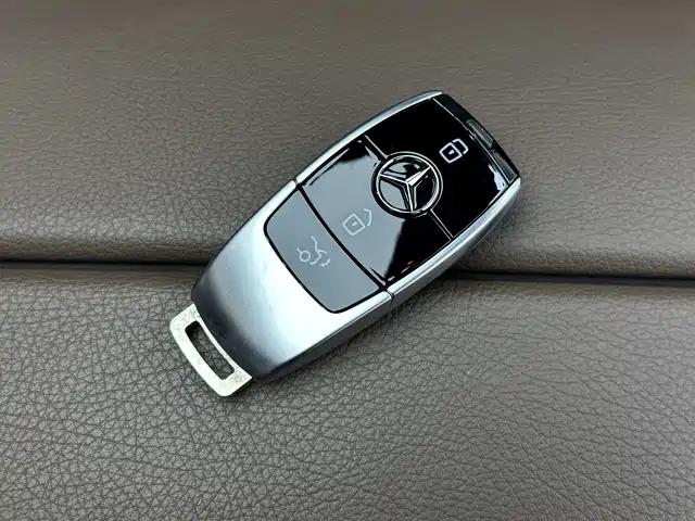 Mercedes-Benz E-Class 2021 E 260 L Sport фото 17