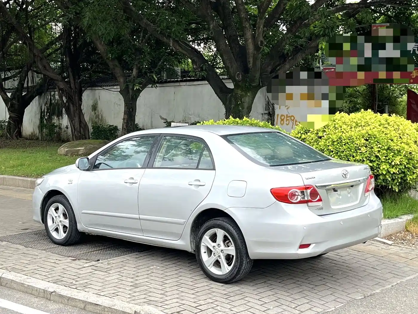 Toyota Corolla 2011 Model 1.8L CVT GLX-i фото 5