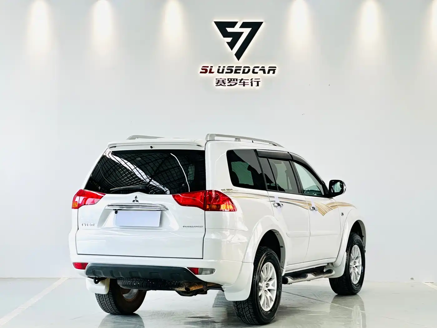 Mitsubishi Pajero Sport 2013 3.0L Automatic 4WD Flagship фото 9