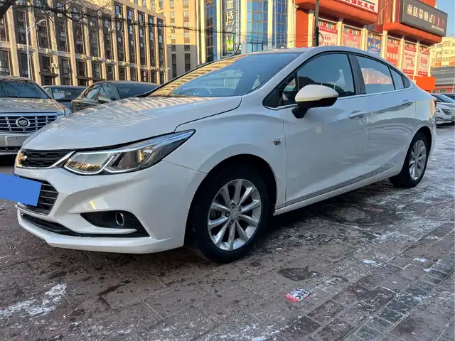 CHEVROLET CRUZE