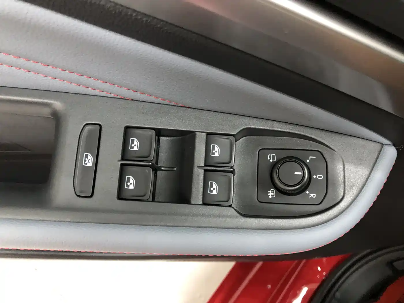 VOLKSWAGEN LINGDU