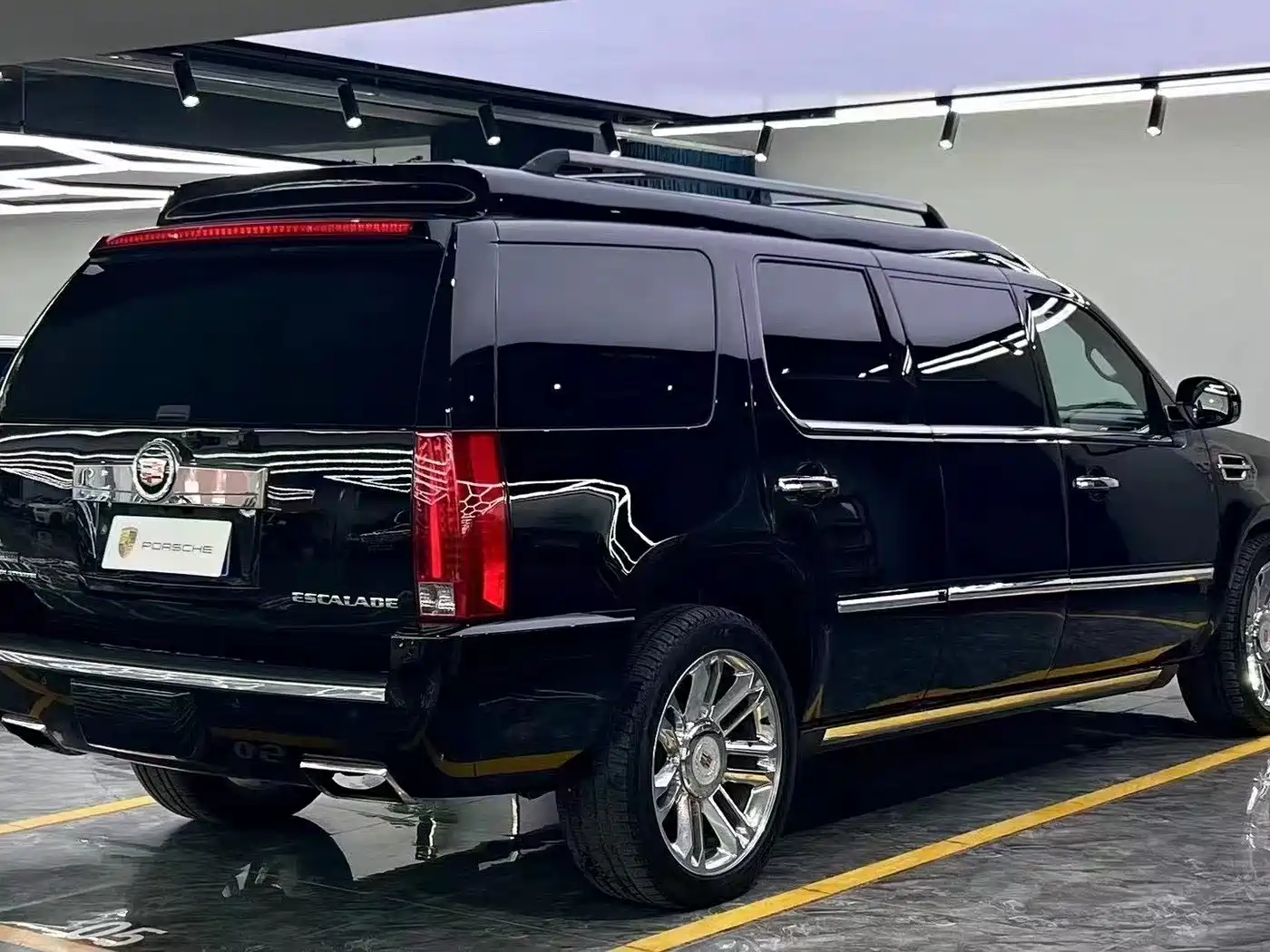 Cadillac Escalade 2013 6.2L ESV Platinum Extended фото 9