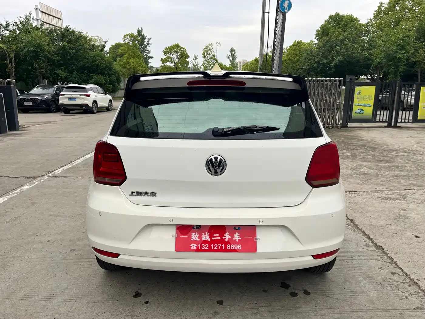 Volkswagen Polo 2014 1.4L Manual Comfort Edition фото 5