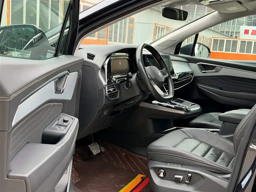 Volkswagen Talagon 2022 380TSI 4WD Luxury Premium Pro Edition 7-Seater фото 7