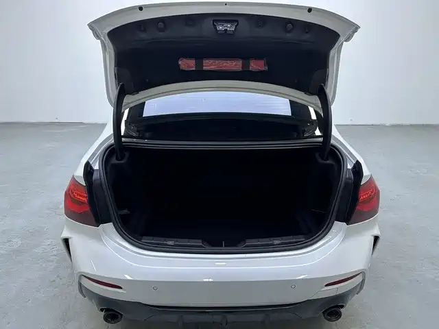 BMW 1 Series 2023 125i M Sport Shadow Edition фото 19