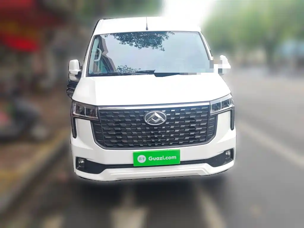 SAIC Maxus Xintu V80 2025 PRO Aoyun 2.0T AMT Short Wheelbase Medium Roof 7/8/9-Seater фото 24