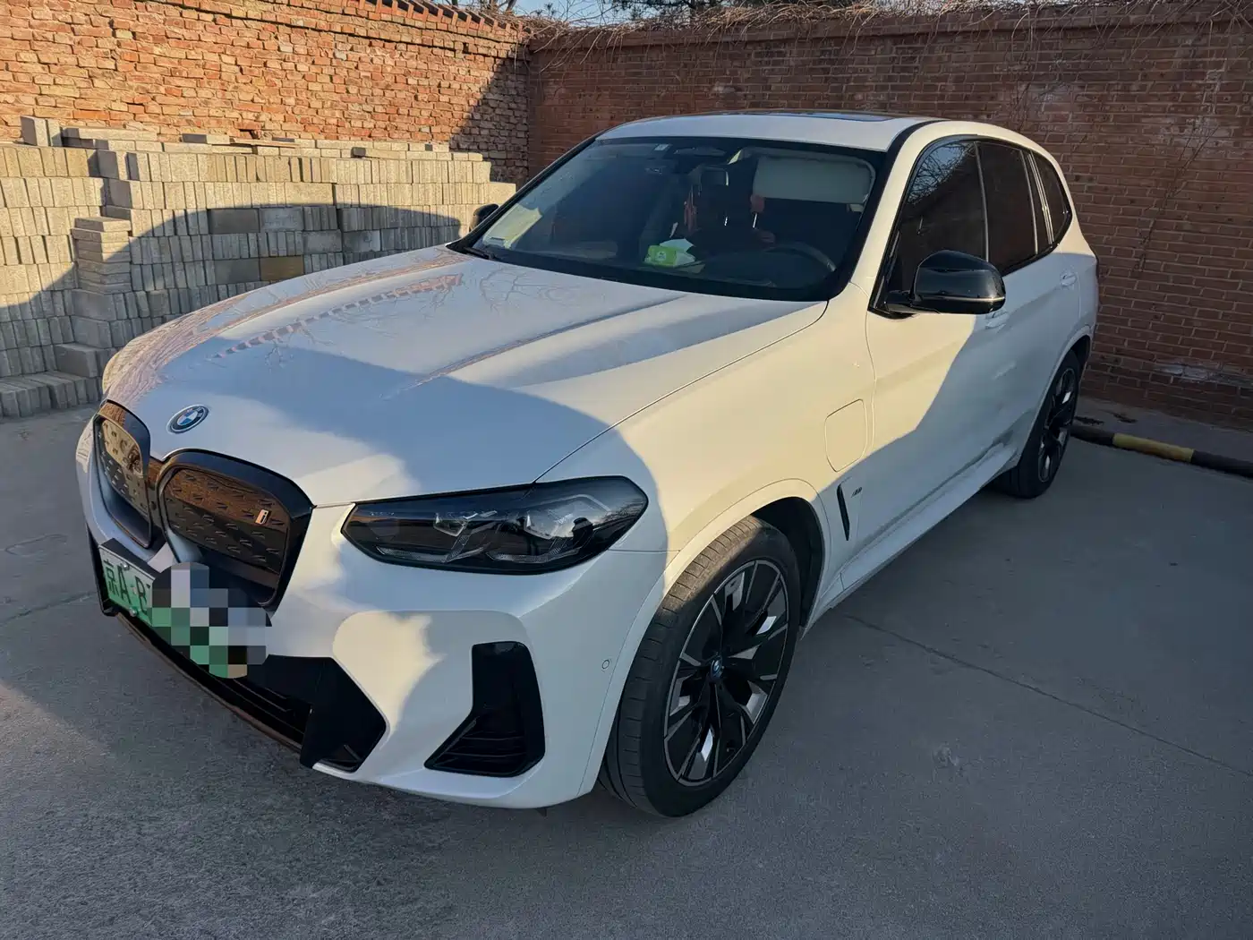 BMW IX3