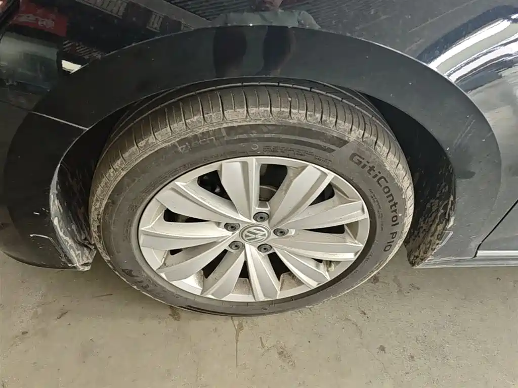 Volkswagen Passat 2019 330TSI Elite Version China VI фото 23