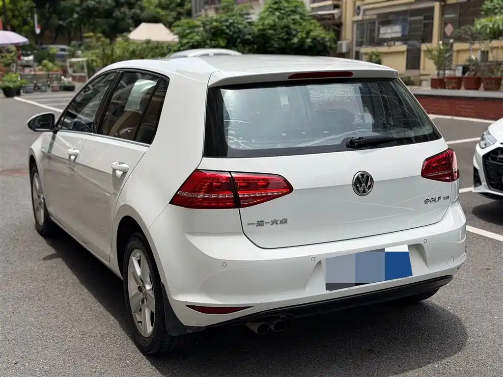 Volkswagen Golf 2016 230TSI Automatic Comfort фото 8