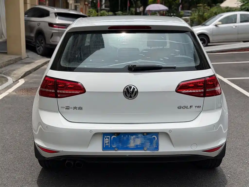 Volkswagen Golf 2016 230TSI Automatic Comfort фото 9