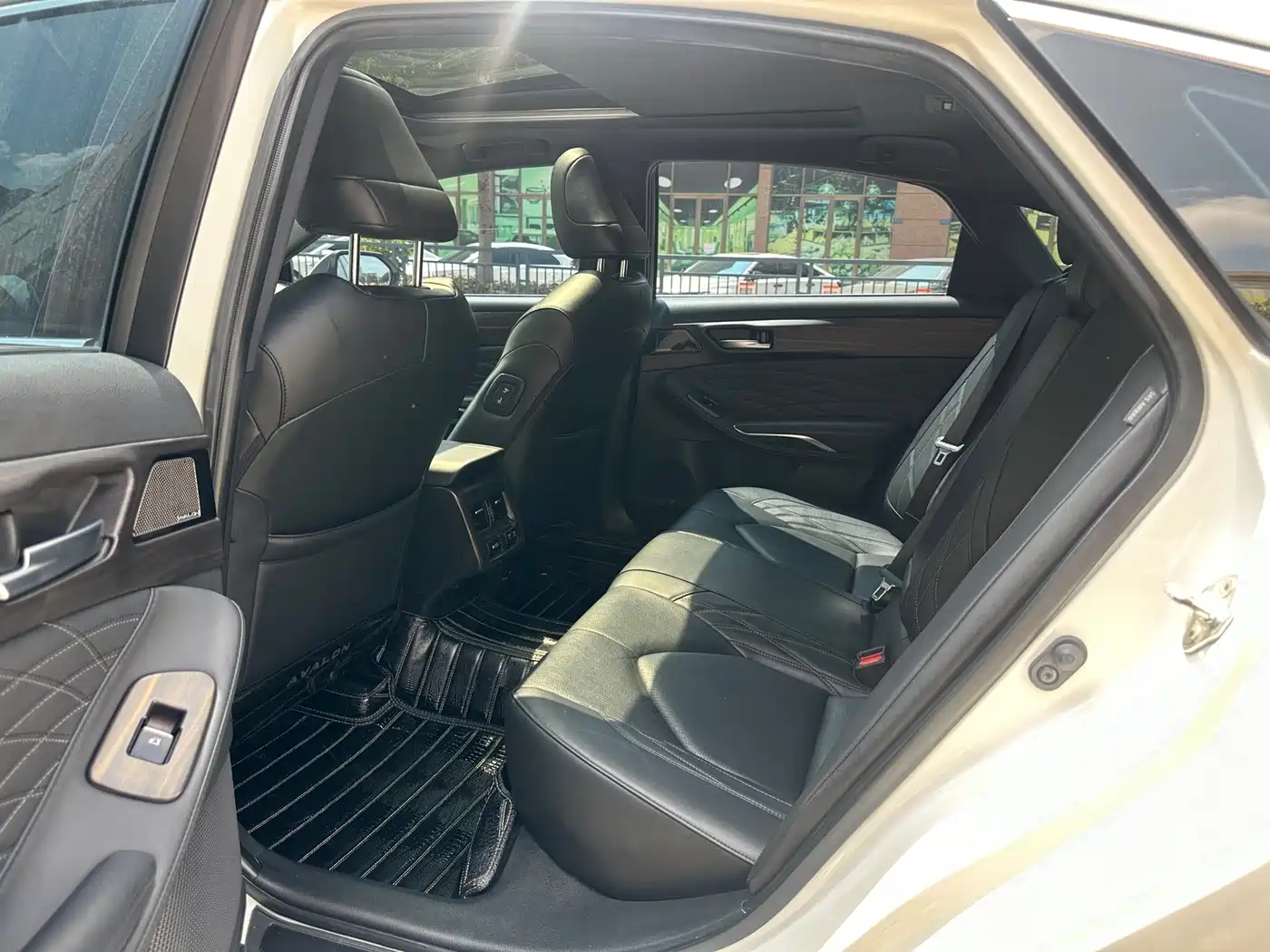 Toyota Avalon 2019 2.5L Touring Premium (China V) фото 5