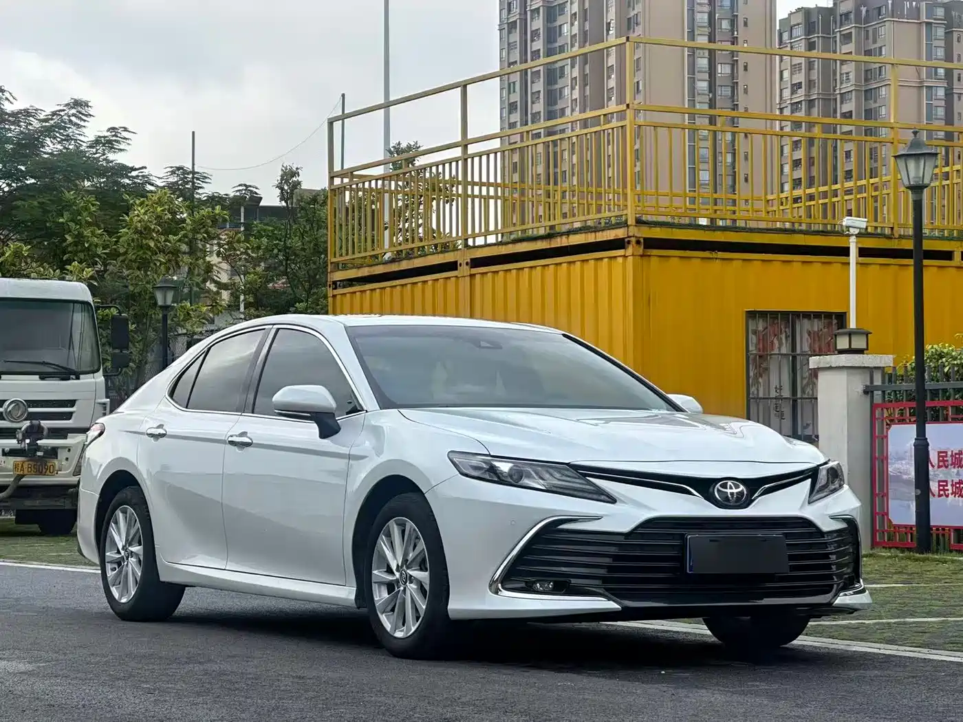 Toyota Camry 2021 2.0G Luxury Edition фото 3