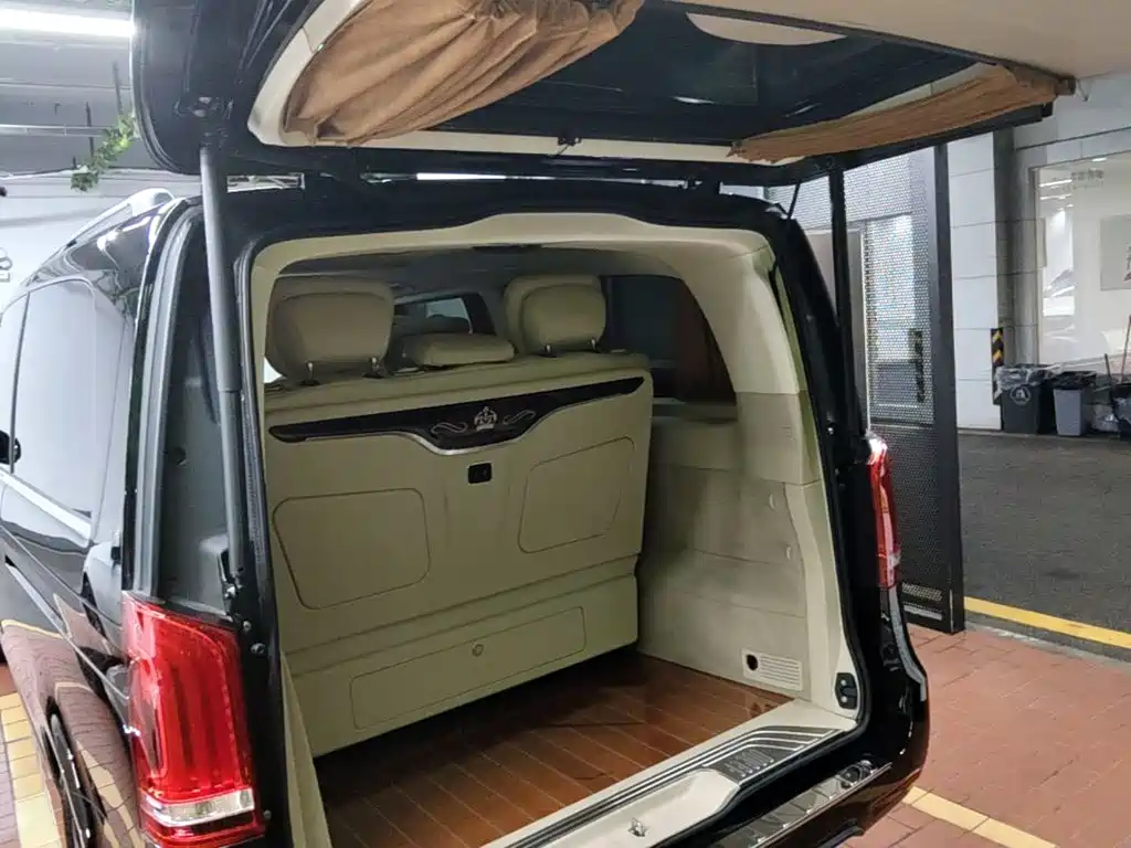 MERCEDES-BENZ V-CLASS