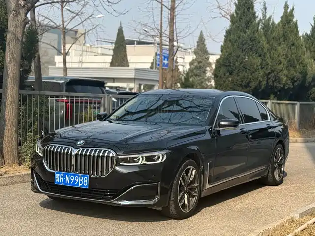 BMW 7 SERIES