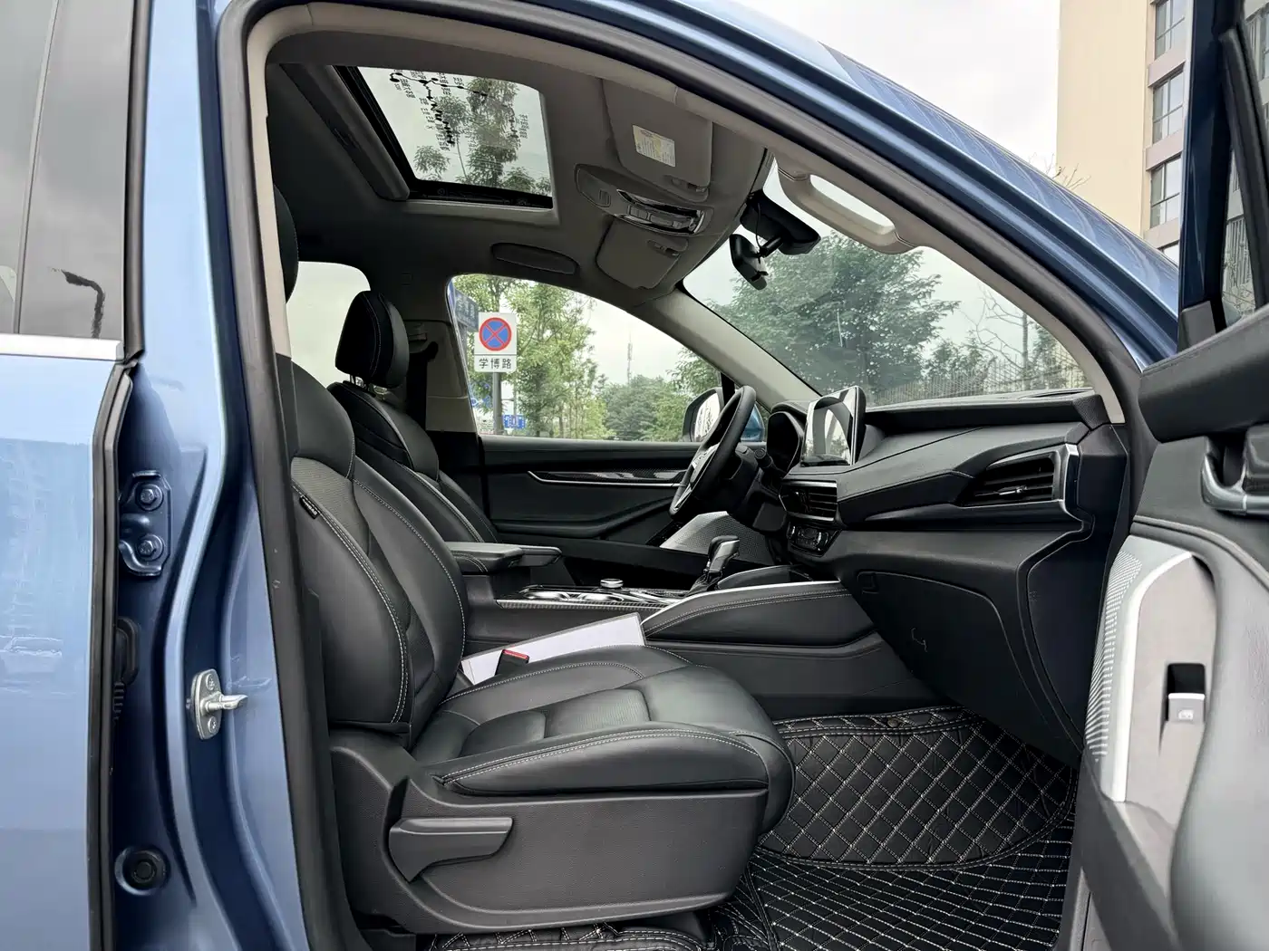 SAIC Maxus D90 2017 2.0T Automatic 4WD Sirius фото 11