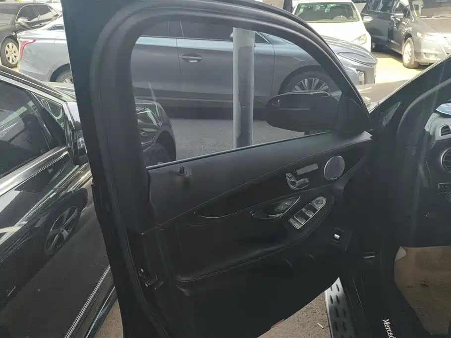 Mercedes-Benz GLC 2016 GLC 260 4MATIC Luxury фото 7