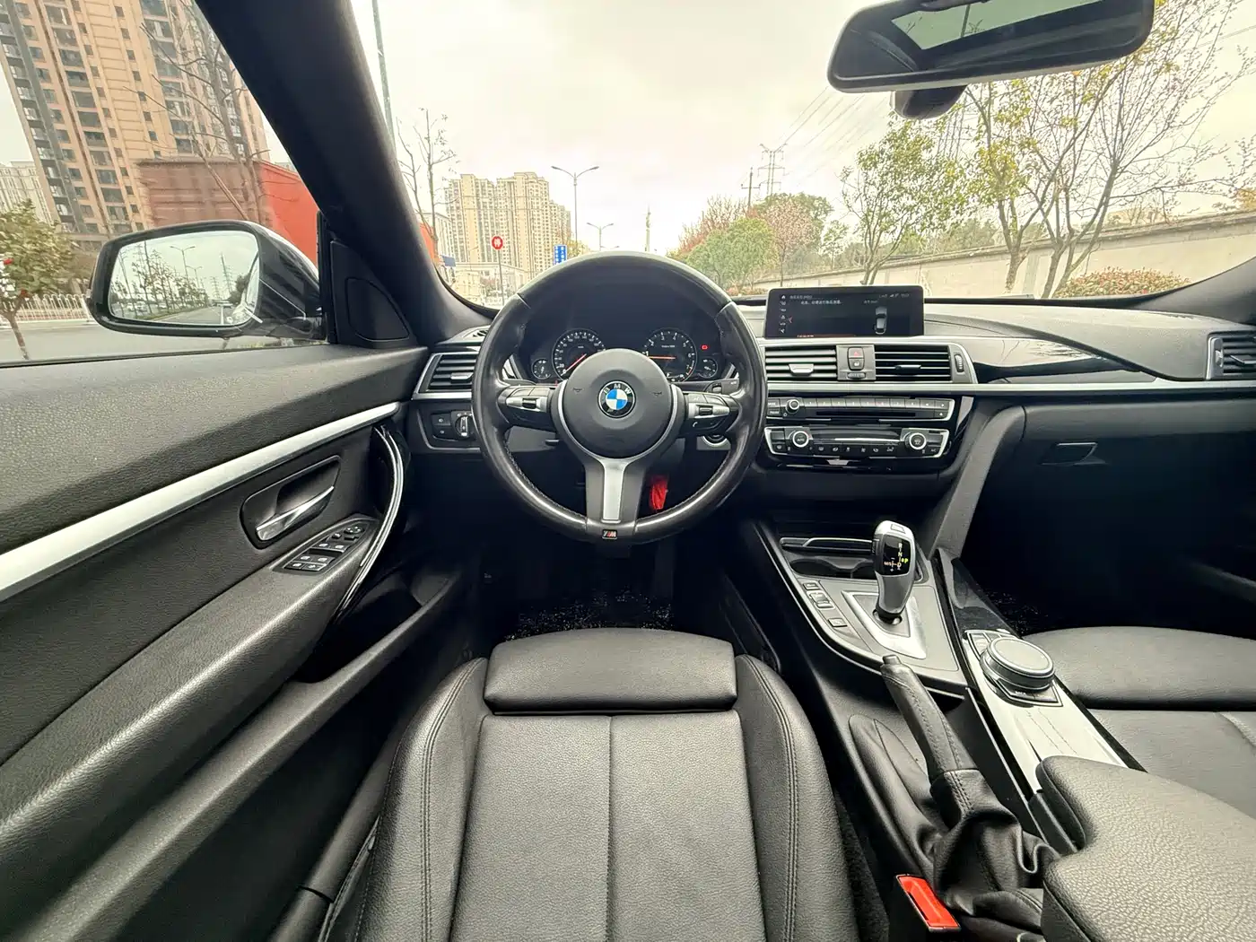BMW 3 Series GT 2019 320i M Sport Package фото 17