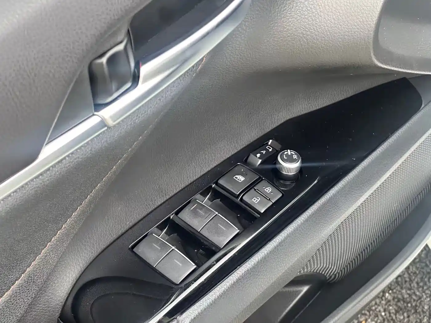 Toyota Camry 2021 2.0G Luxury Edition фото 15