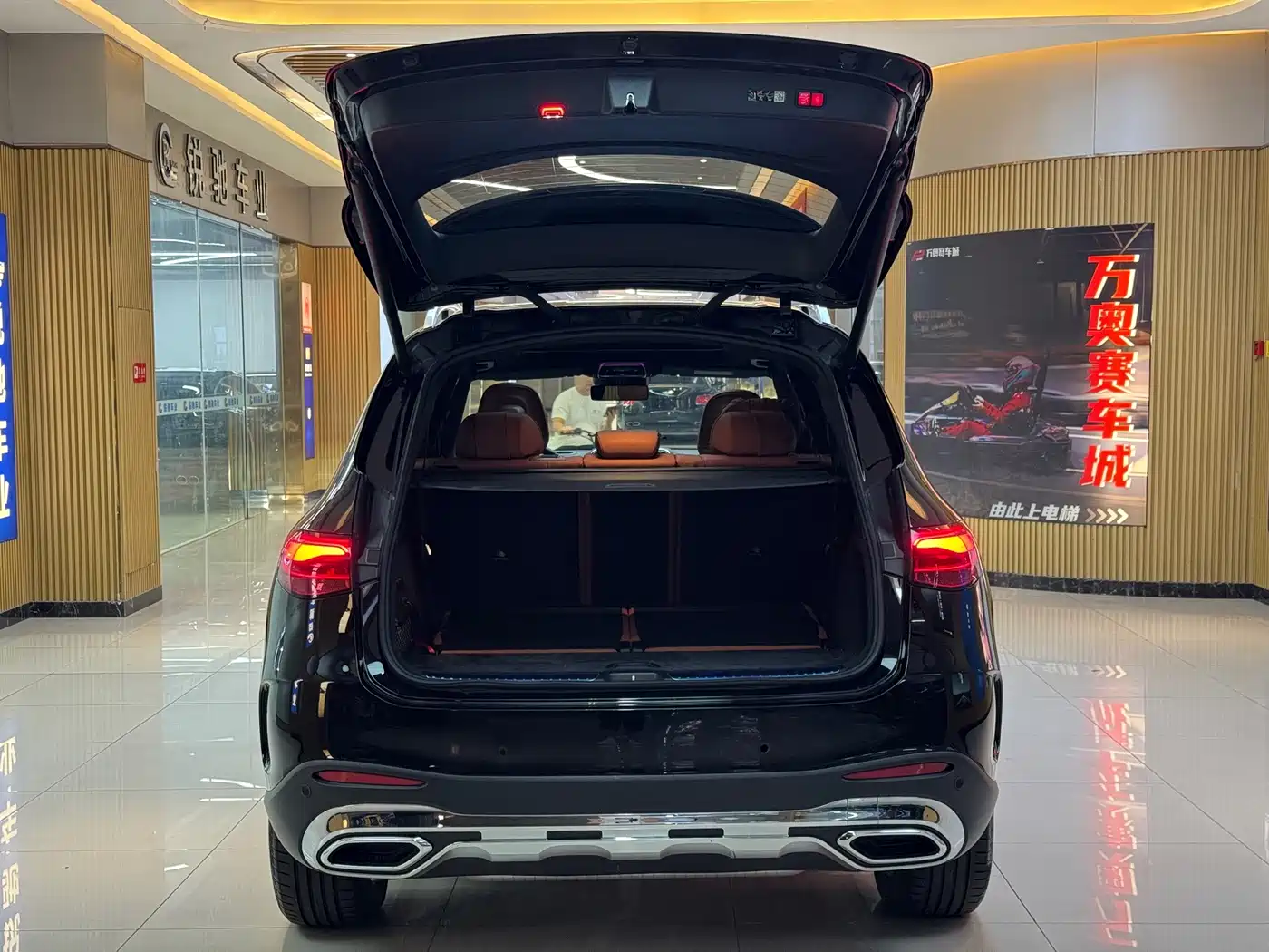 Фото 20 - Mercedes-Benz GLC