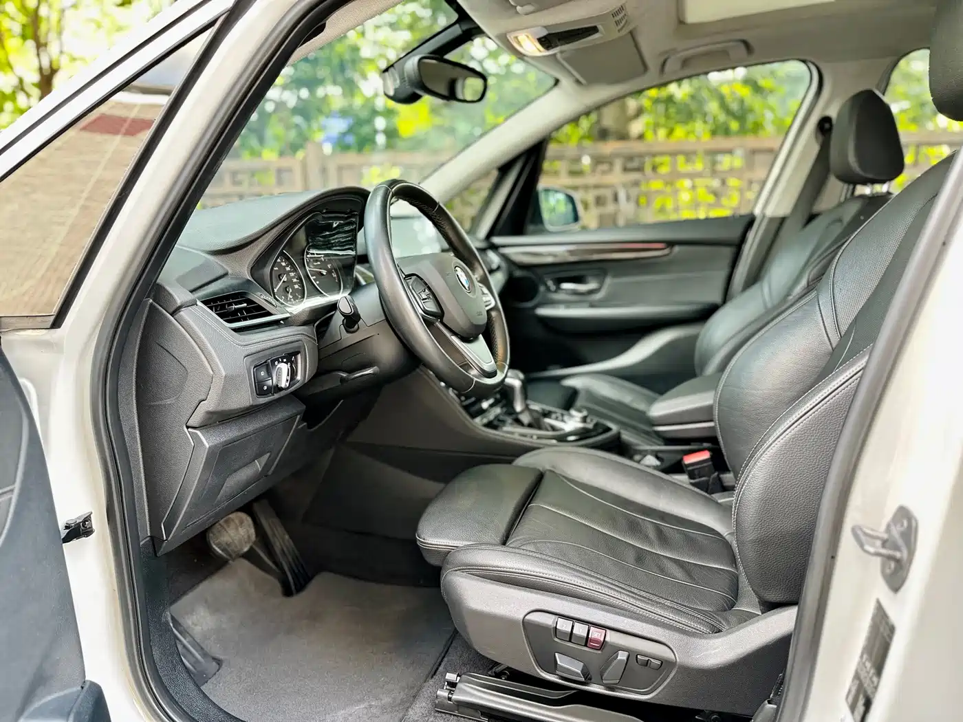 BMW 2 Series Tourer (Import) 2015 2014 220i Luxury Design Package