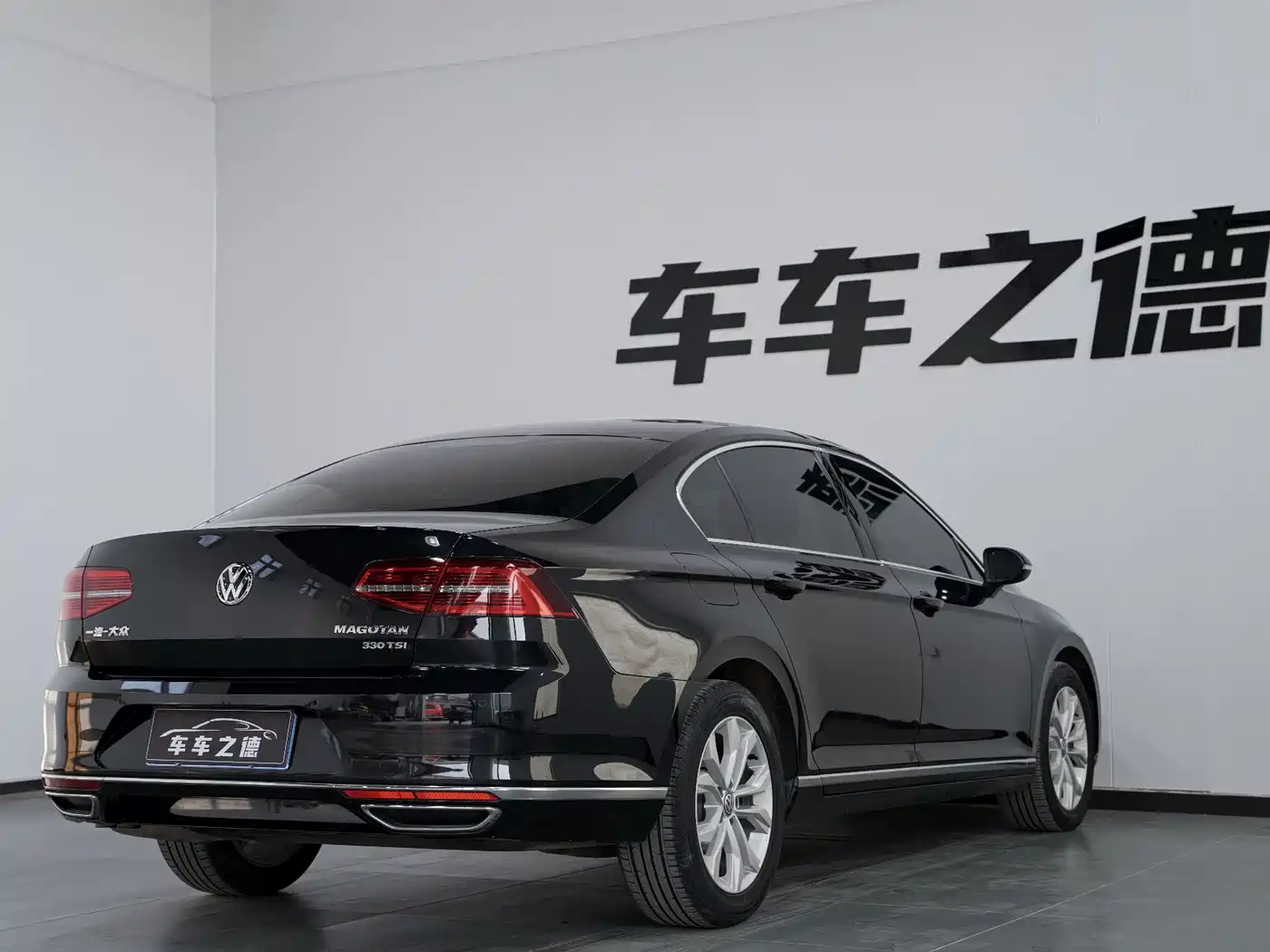 Volkswagen Magotan 2018 330TSI DSG Luxury фото 20