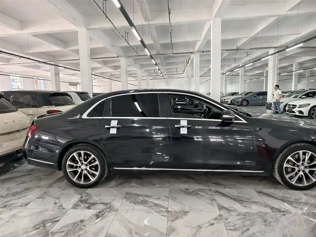 Mercedes-Benz E-Class 2016 E 300 L Fashion Type фото 4
