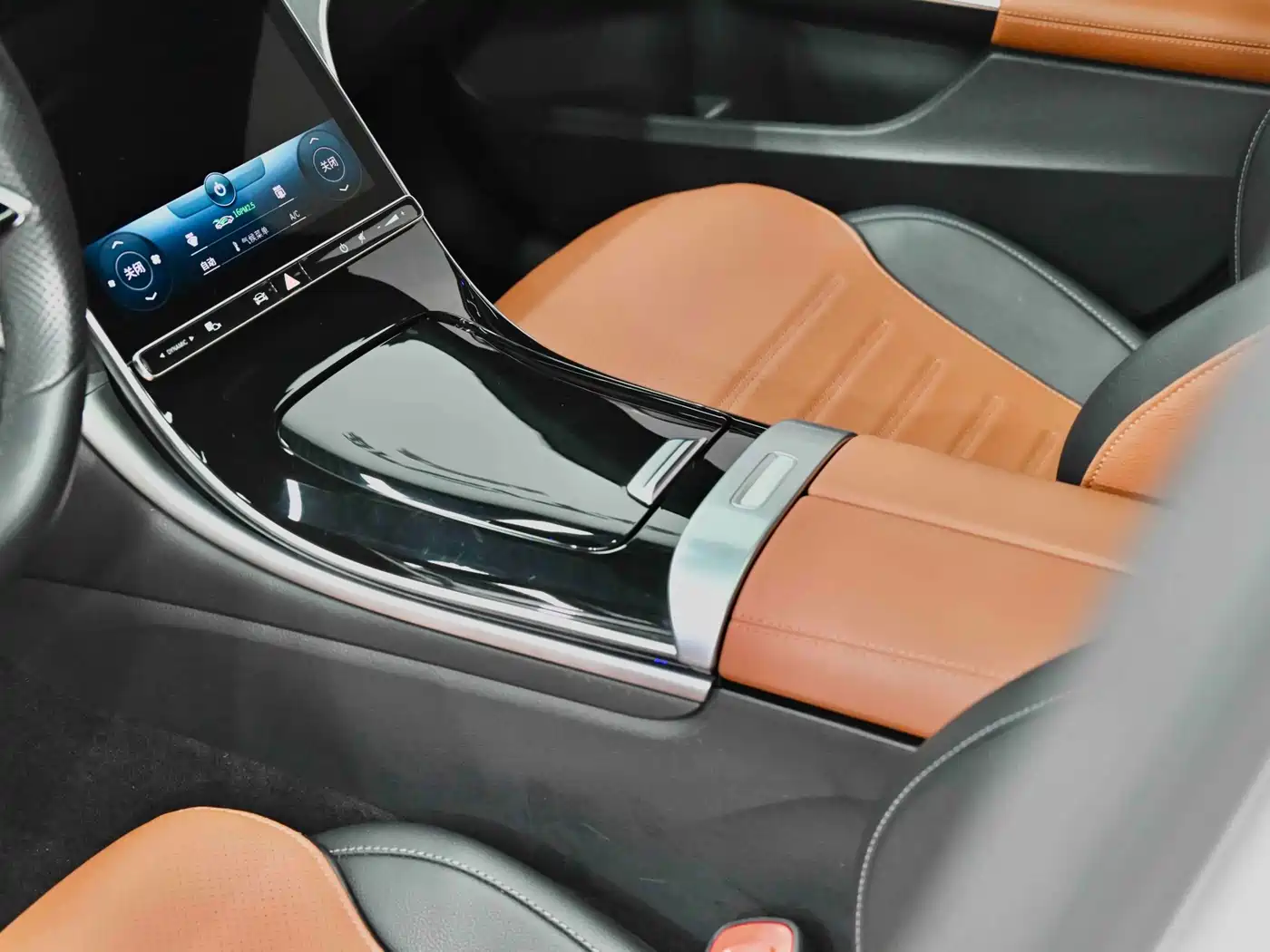 Mercedes-Benz C-Class 2022 C 200 L Sport Version фото 25