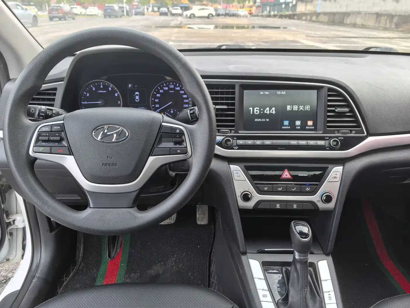 Hyundai Elantra 2016 Model 1.6L Automatic Smart Elite фото 12