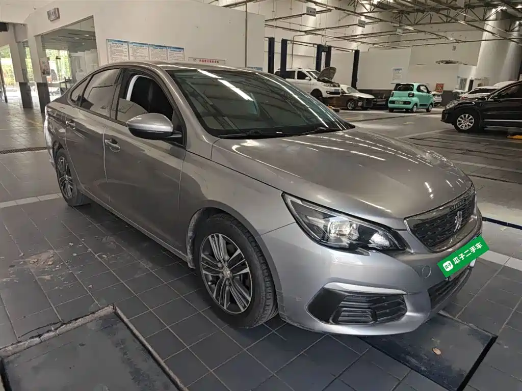 Peugeot 308 2016 1.6L Manual Fashion фото 4
