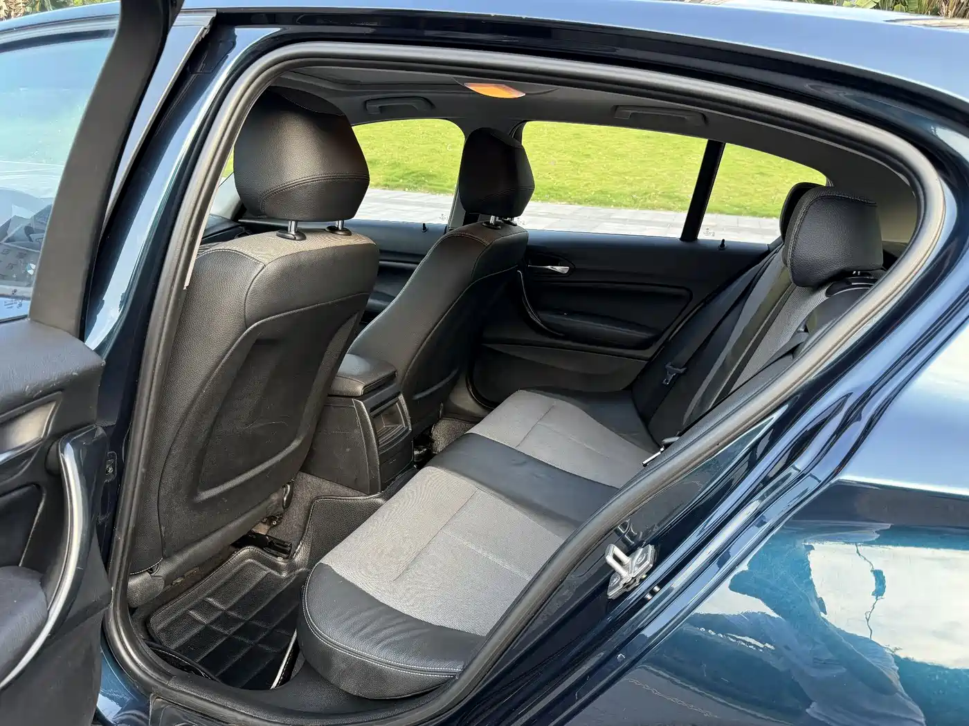 BMW 1 Series (Import) 2013 Facelift 116i Urban Model фото 5