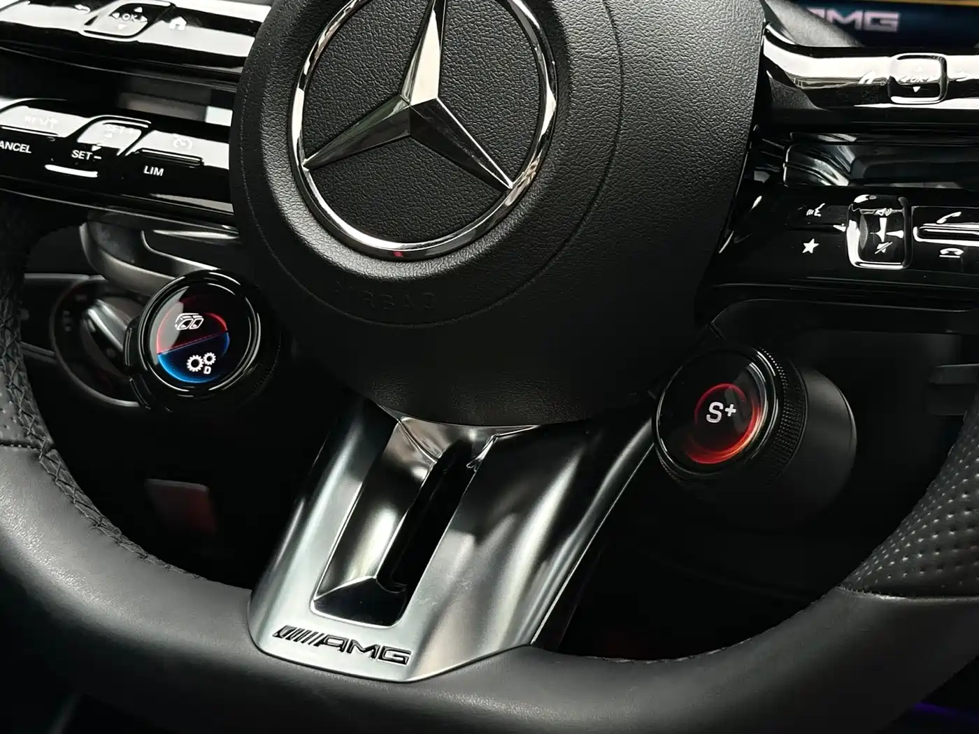 Mercedes-Benz E-Class, миниатюра 12