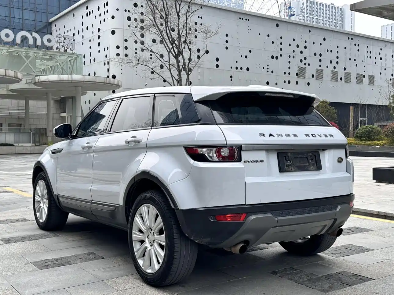 Land Rover Range Rover Evoque 2015 2.0T 5-Door Intelligent Edition фото 6