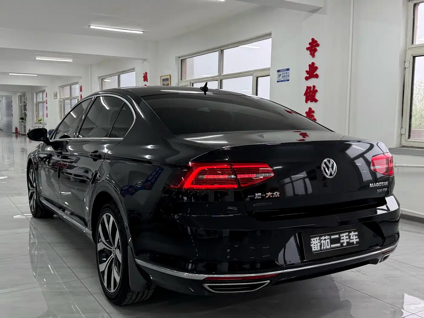 Volkswagen Magotan 2019 330TSI DSG Premium China V фото 12