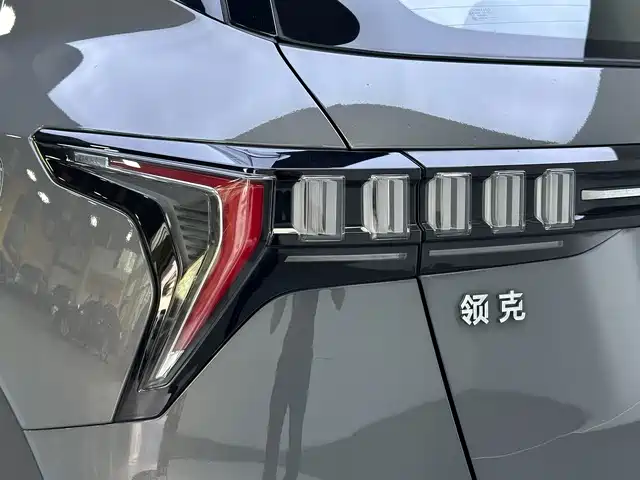 Lynk & Co 06 2020 1.5T Halo фото 17