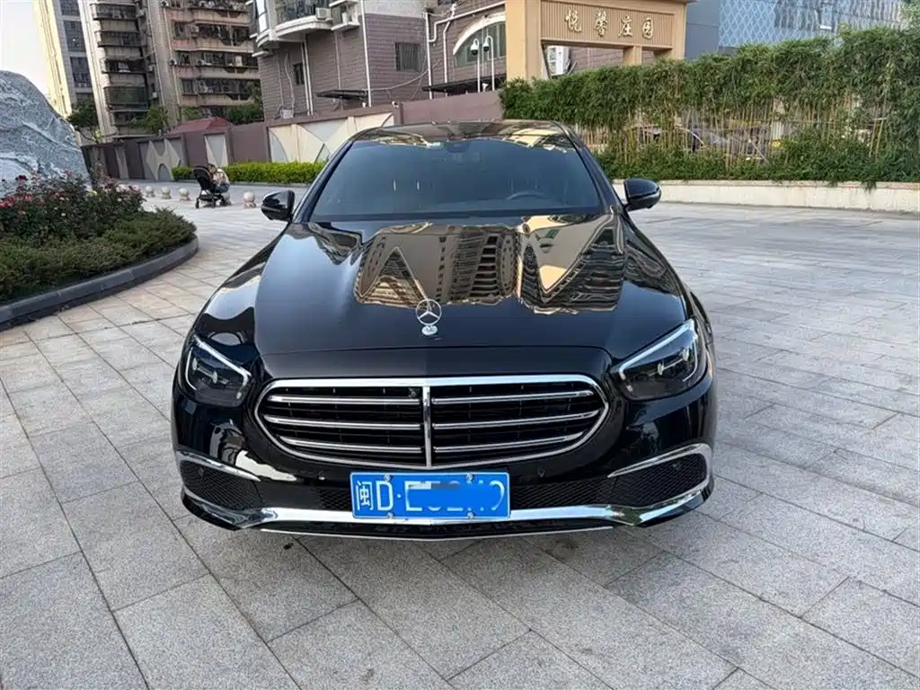 Mercedes-Benz E-Class 2022 Second Facelift E 300 L Premium фото 2