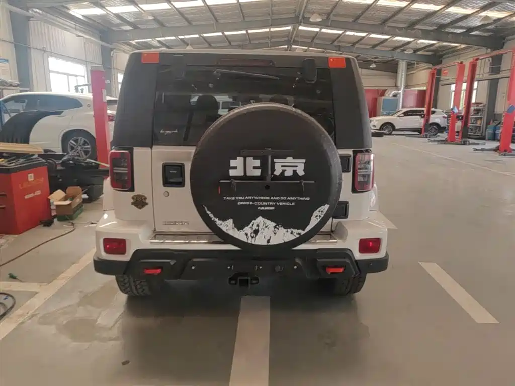 BAIC ORV Beijing Offroad BJ40 2019 PLUS 2.3T Automatic 4WD Luxury Edition China VI фото 4