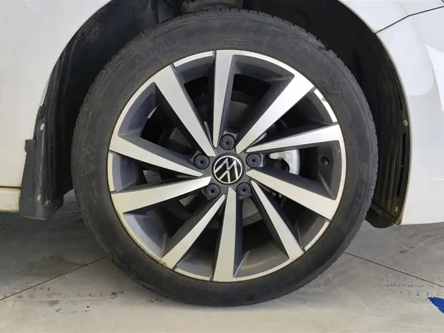 Volkswagen Bora 2021 1.5L Automatic Elite Smart Edition фото 6