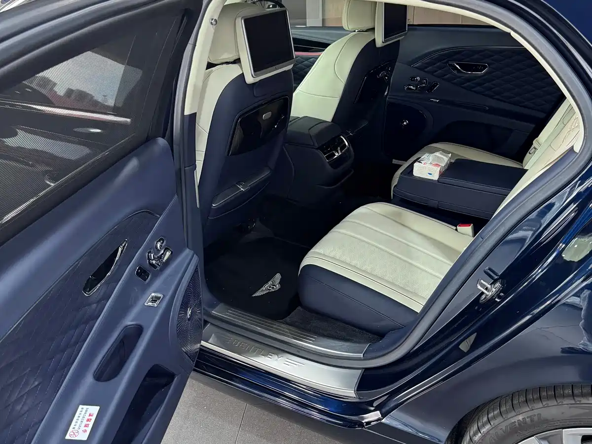 Bentley Flying Spur 2014 4.0T V8 Prestige Edition фото 11