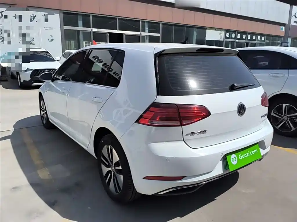 VOLKSWAGEN GOLF*PURE ELECTRICITY