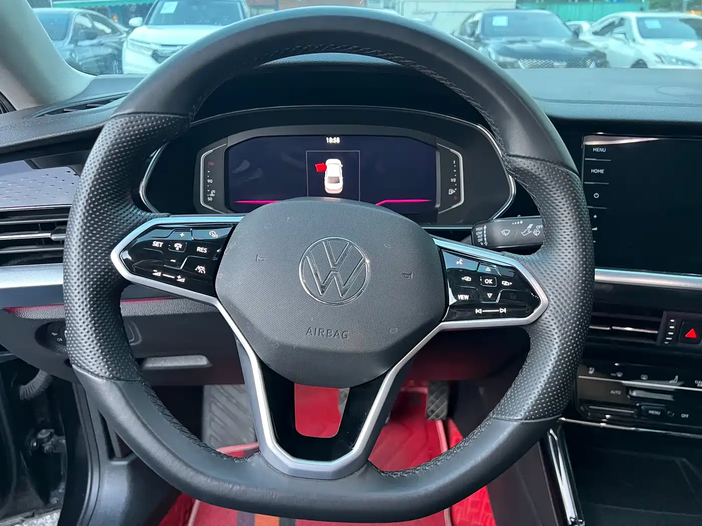 Volkswagen Passat 2022 330TSI Premium Edition фото 11