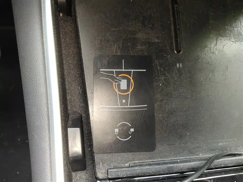 TESLA MODEL 3 (IMPORTED)