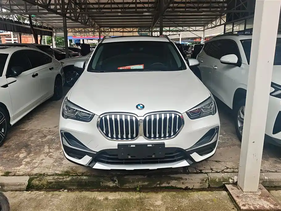 BMW X1 2022 sDrive20Li Premium фото 2