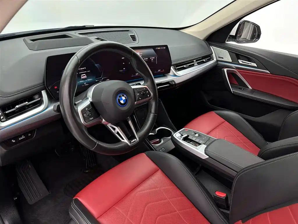 BMW iX1 2023 xDrive30L M Sport Package фото 18