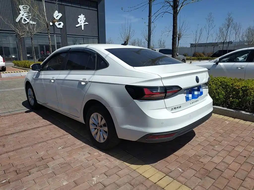 Volkswagen Lavida 2023 New Sharp 1.5L Auto Premium Edition фото 5