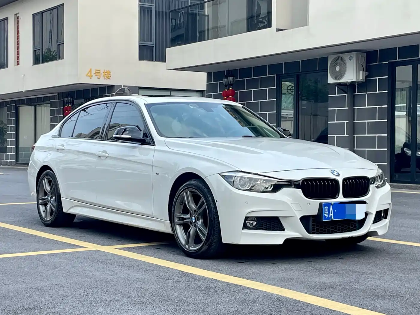 BMW 3 Series 2018 320Li M Sport Black Night Edition фото 3