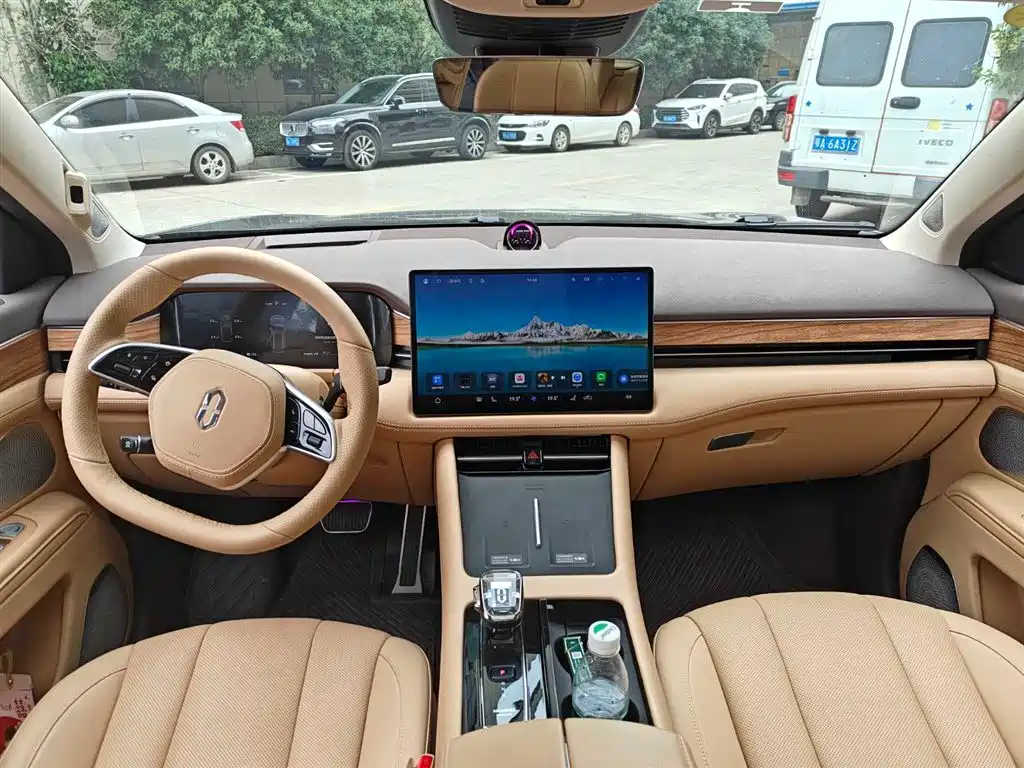 AITO Wenjie AITO M7 2024 1.5T Smart Drive 4WD Ultra 5-seater фото 6